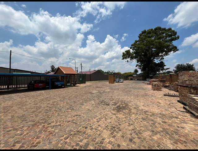 6,800M² WAREHOUSE FOR SALE IN ANZAC